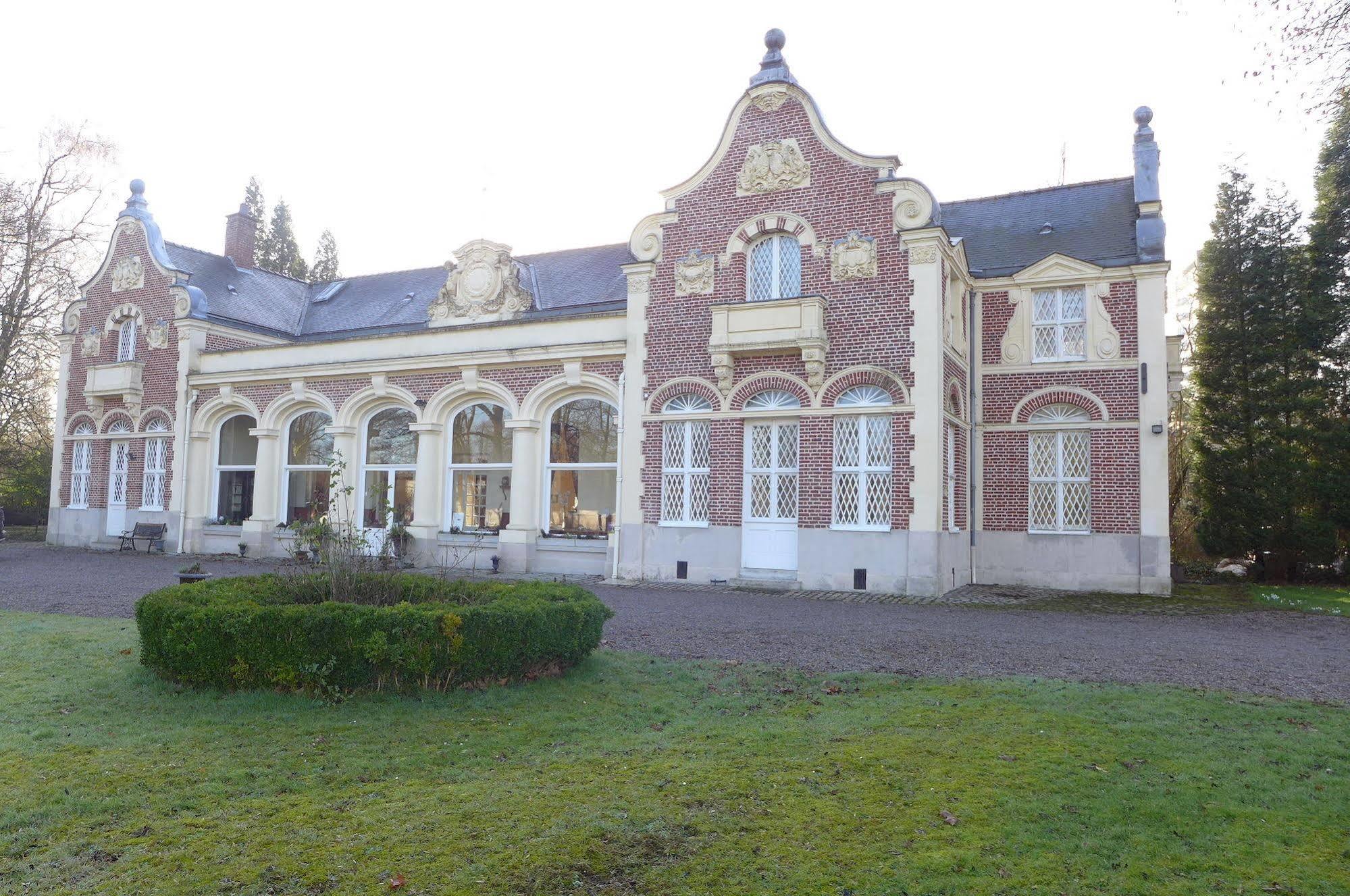 Le Chateau Des Ormes Bed and Breakfast Lambersart Exteriör bild