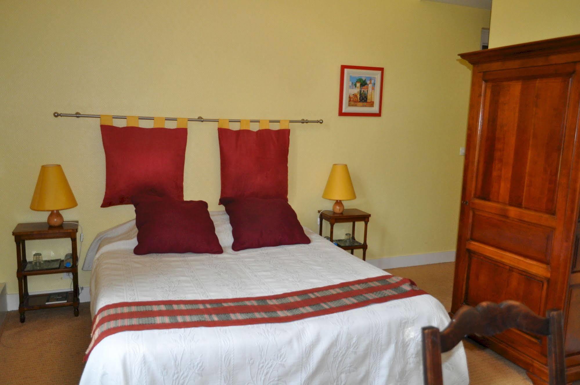 Le Chateau Des Ormes Bed and Breakfast Lambersart Exteriör bild