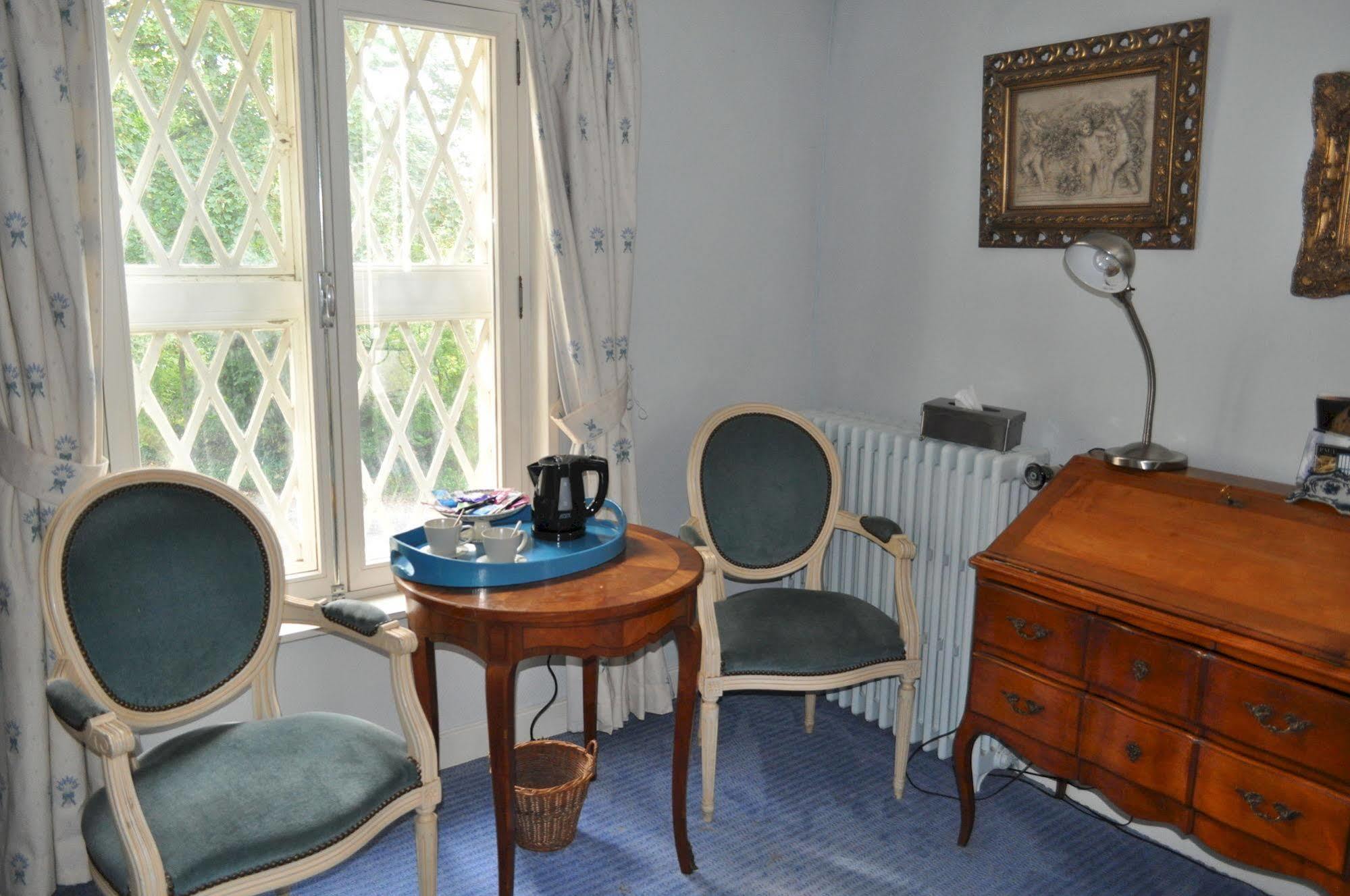 Le Chateau Des Ormes Bed and Breakfast Lambersart Exteriör bild